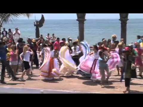 Travel Video Flash Mob Puerto Vallarta April 17, 2011 PromovisionPV.com