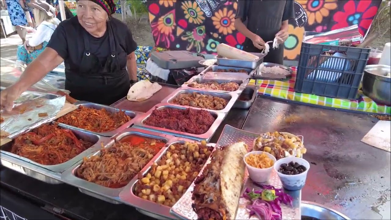 Puerto Vallarta Saturday Market in Old Vallarta Lazaro Cardenas Park