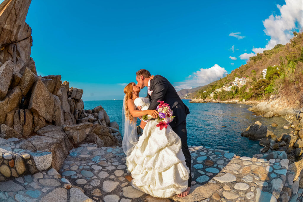 Romance in Puerto Vallarta Weddings