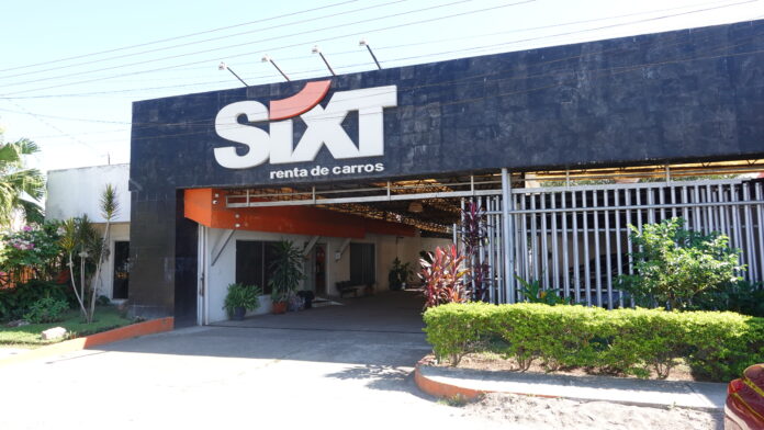 Where to rent reliable cars for Puerto Vallarta sightseeing.