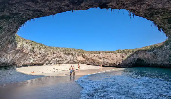 Discover the different beaches Puerto Vallarta.