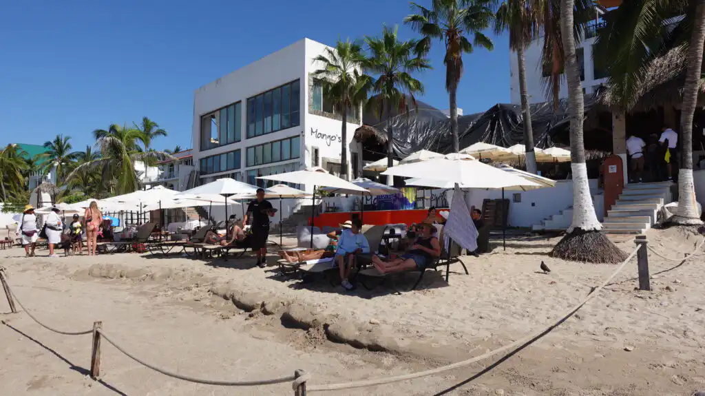 Puerto Vallarta Beach Club Restaurants & Bars. Mangos Beach Club