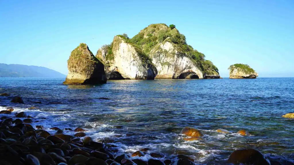 Puerto Vallarta's Natural Aquarium Los Arcos