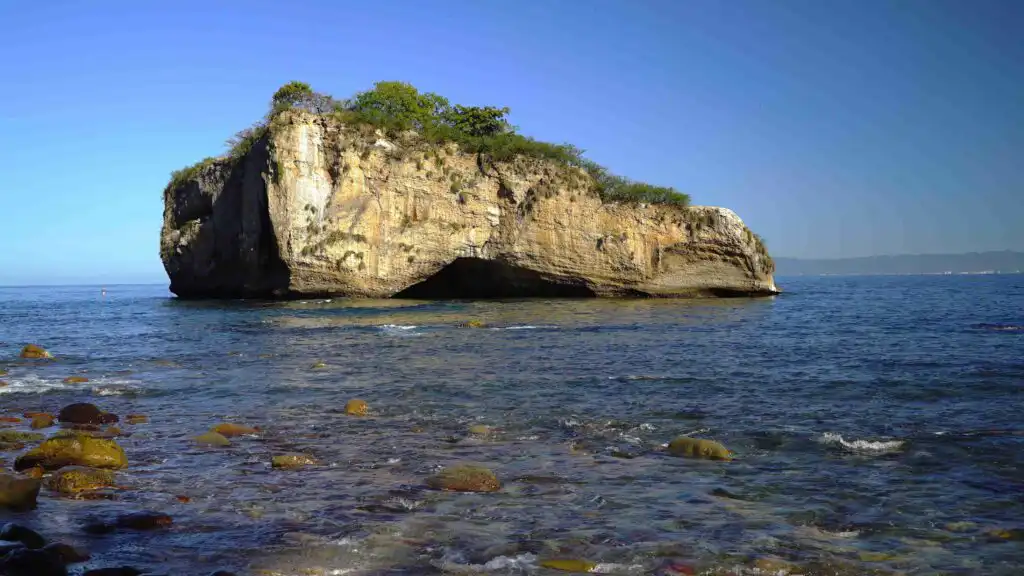 Puerto Vallarta's Natural Aquarium Los Arcos