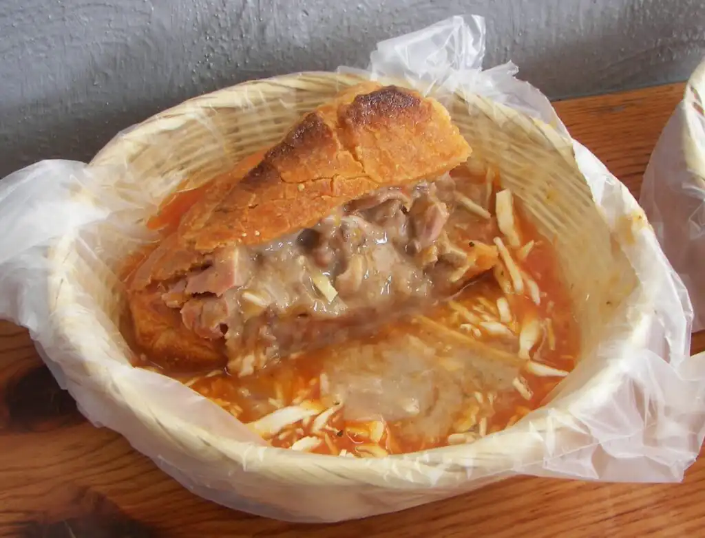 Tortas ahogadas: in Puerto Vallarta