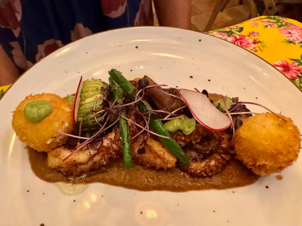 Restaurant Review: La Fina Cocina de Barrio. 