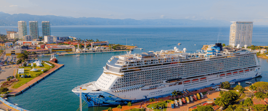 Elite Cruise Lines Anchor in Puerto Vallarta