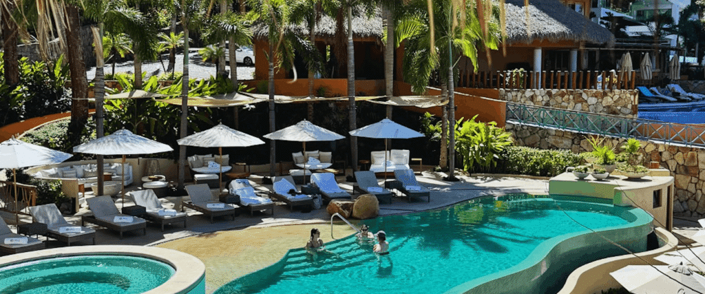 Women Traveling Puerto Vallarta.