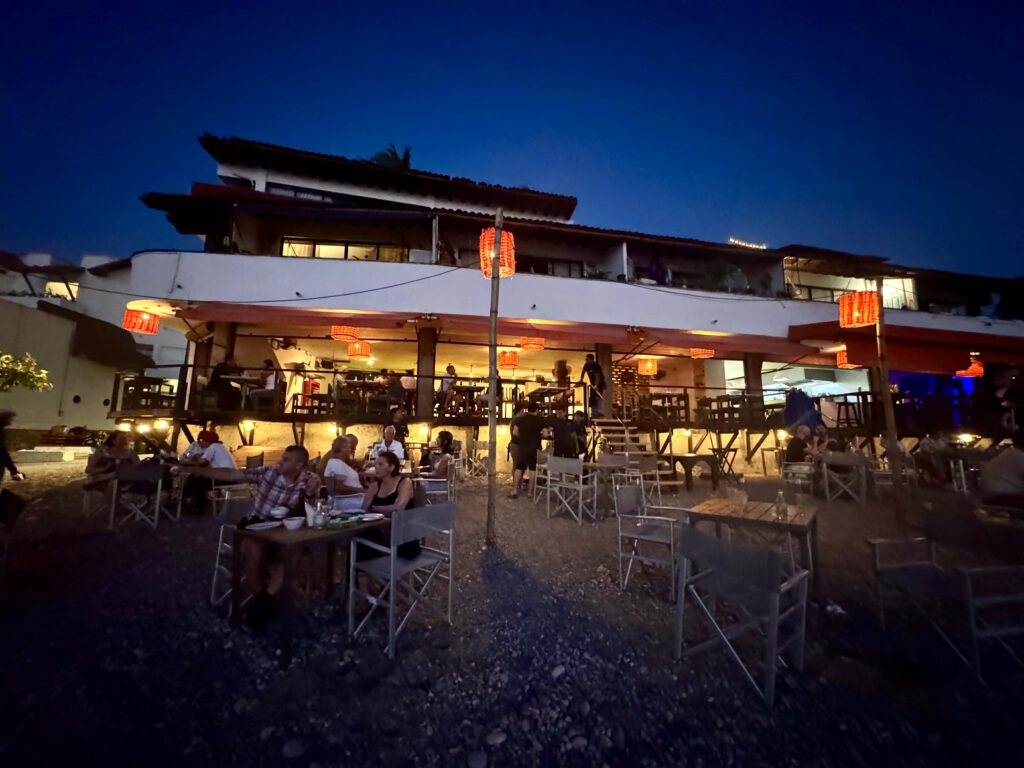 El Barracuda Seafood Sunset & Good Vibes