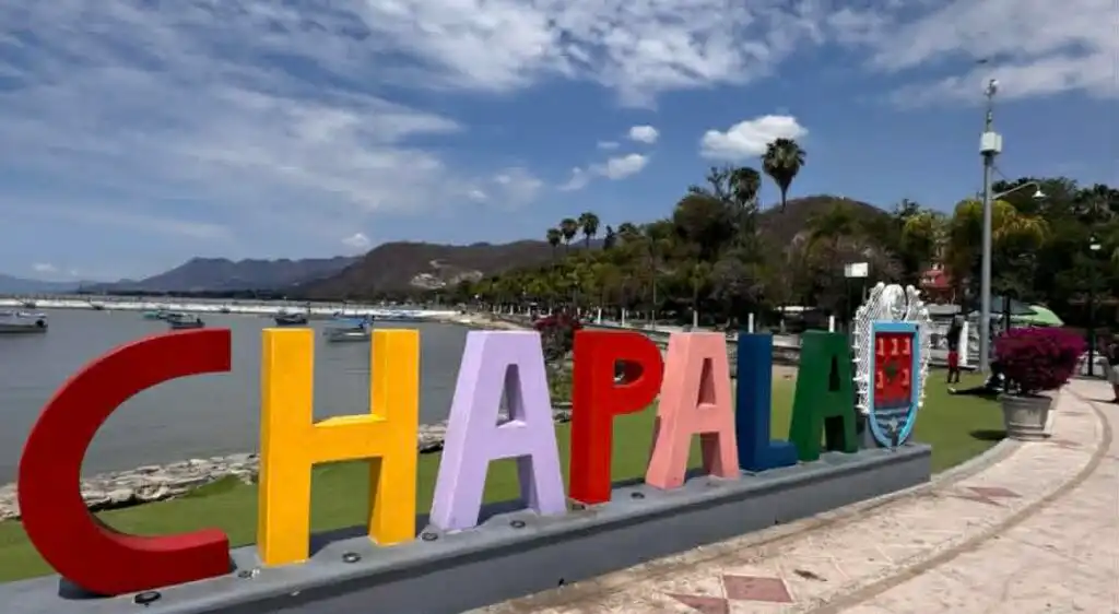 Discover Chapala