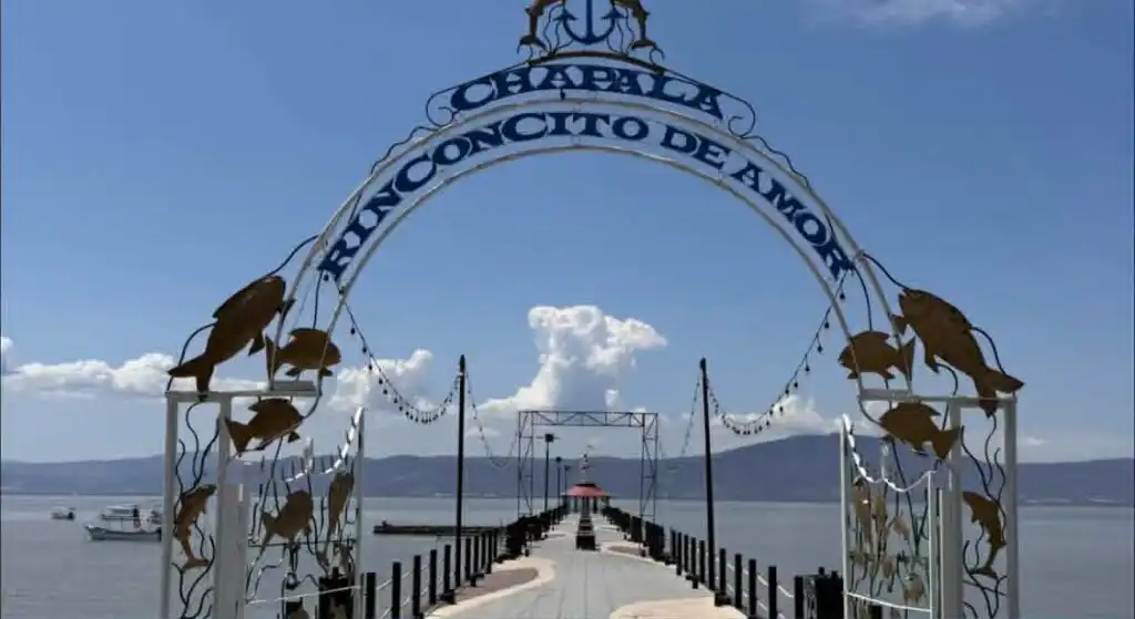 Discover Chapala